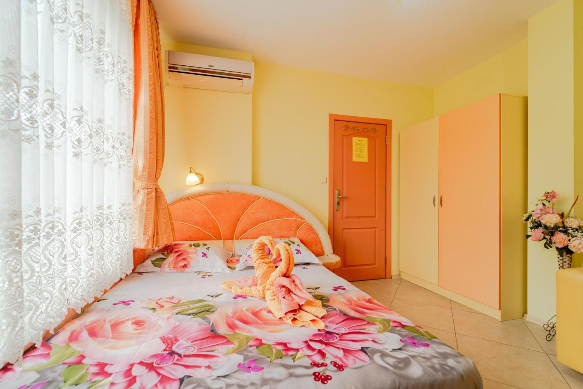 Boutique Guest House 'Sofia' Несебр Экстерьер фото